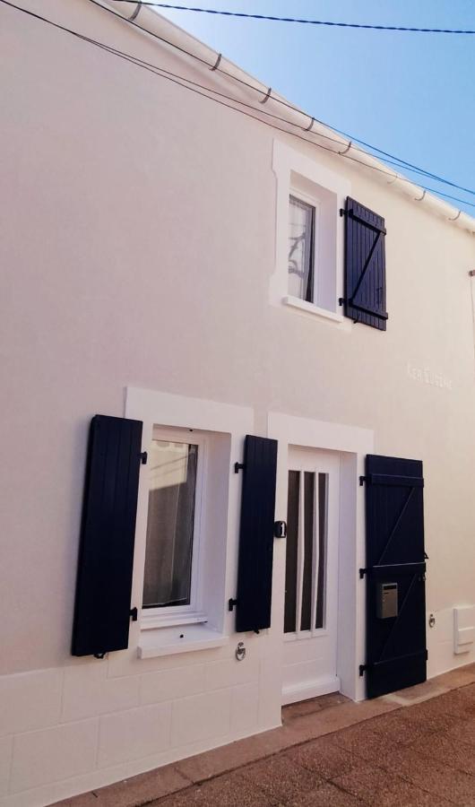 Maison De Pecheur Renovee Avec Cour Proche Du Port Les Sables-dʼOlonne Εξωτερικό φωτογραφία